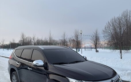 Mitsubishi Pajero Sport III рестайлинг, 2020 год, 3 950 000 рублей, 2 фотография