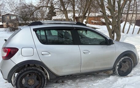 Renault Sandero II рестайлинг, 2019 год, 1 130 000 рублей, 2 фотография