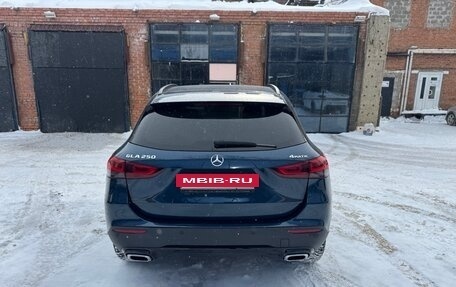 Mercedes-Benz GLA, 2021 год, 3 900 000 рублей, 5 фотография