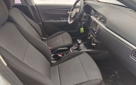 KIA Rio IV, 2018 год, 1 350 000 рублей, 15 фотография