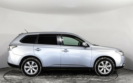 Mitsubishi Outlander III рестайлинг 3, 2013 год, 1 149 000 рублей, 4 фотография