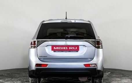 Mitsubishi Outlander III рестайлинг 3, 2013 год, 1 149 000 рублей, 6 фотография