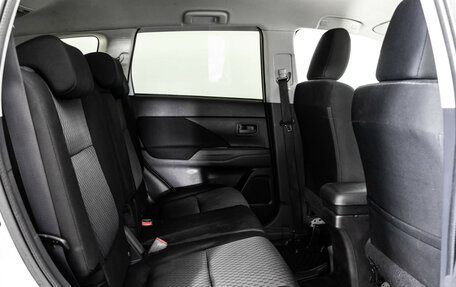 Mitsubishi Outlander III рестайлинг 3, 2013 год, 1 149 000 рублей, 15 фотография