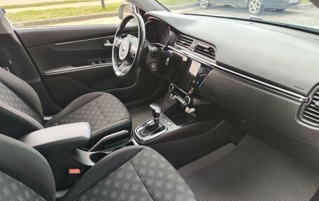 KIA Rio IV, 2017 год, 1 399 000 рублей, 10 фотография