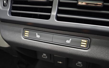 Land Rover Range Rover Evoque II, 2025 год, 7 690 000 рублей, 16 фотография