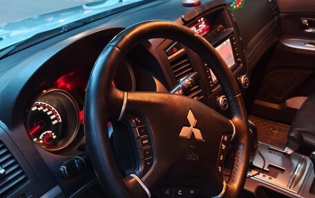 Mitsubishi Pajero IV, 2011 год, 2 000 000 рублей, 11 фотография