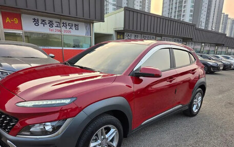 Hyundai Kona I, 2022 год, 1 950 000 рублей, 1 фотография