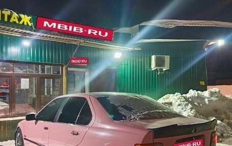 BMW 3 серия, 1993 год, 270 000 рублей, 1 фотография