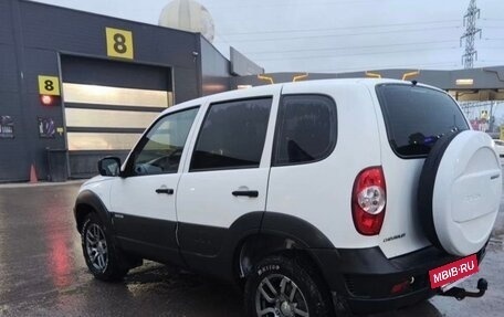 Chevrolet Niva I рестайлинг, 2018 год, 740 000 рублей, 2 фотография