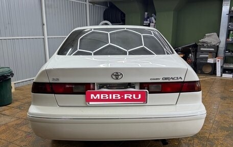 Toyota Camry, 1998 год, 450 000 рублей, 6 фотография