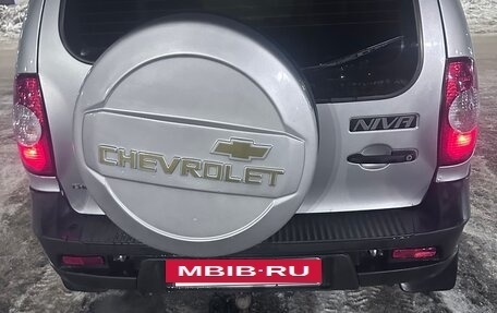 Chevrolet Niva I рестайлинг, 2017 год, 725 000 рублей, 3 фотография