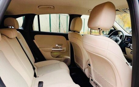 Mercedes-Benz GLA, 2023 год, 2 900 000 рублей, 11 фотография