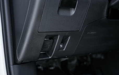 Toyota Highlander, 2025 год, 5 690 000 рублей, 28 фотография