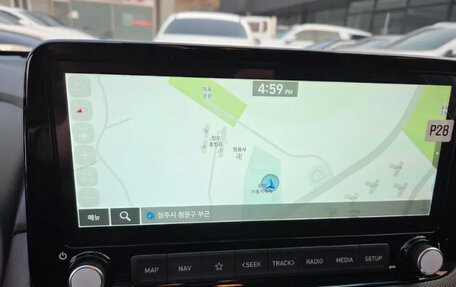 Hyundai Kona I, 2022 год, 1 950 000 рублей, 16 фотография