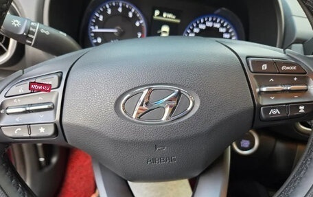 Hyundai Kona I, 2022 год, 1 950 000 рублей, 13 фотография