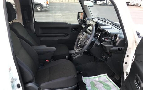 Suzuki Jimny, 2022 год, 1 600 000 рублей, 10 фотография