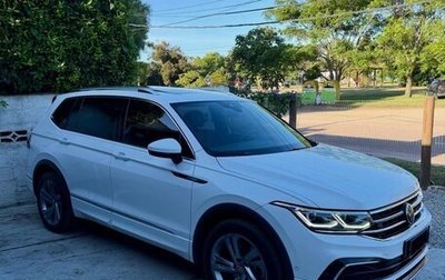 Volkswagen Tiguan II, 2021 год, 2 700 000 рублей, 1 фотография