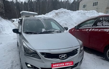 Hyundai Solaris II рестайлинг, 2014 год, 820 000 рублей, 1 фотография