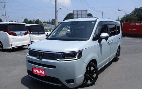 Honda Stepwgn, 2022 год, 2 352 000 рублей, 1 фотография