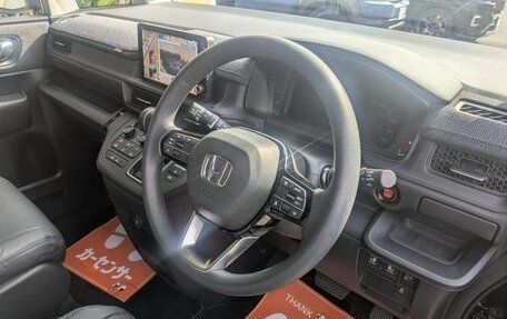 Honda Stepwgn, 2023 год, 2 555 000 рублей, 15 фотография