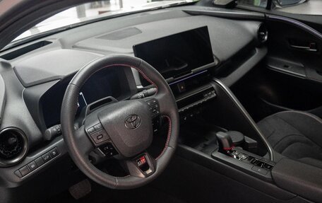 Toyota C-HR, 2024 год, 6 399 000 рублей, 10 фотография