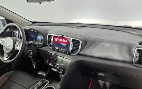 KIA Sportage IV рестайлинг, 2017 год, 1 800 000 рублей, 24 фотография