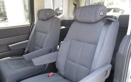 Honda Stepwgn, 2022 год, 2 352 000 рублей, 14 фотография