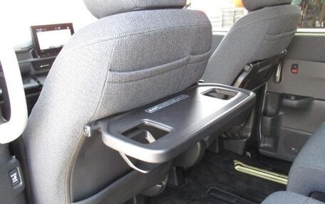 Honda Stepwgn, 2022 год, 2 352 000 рублей, 15 фотография