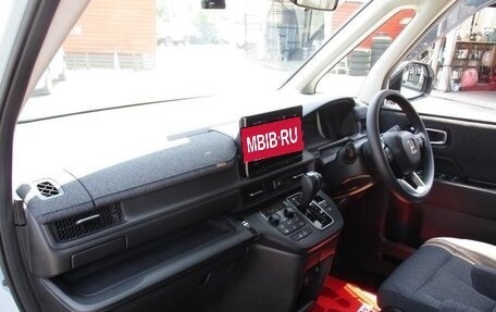 Honda Stepwgn, 2022 год, 2 352 000 рублей, 12 фотография