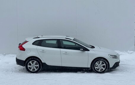 Volvo V40 Cross Country I, 2017 год, 1 730 000 рублей, 4 фотография