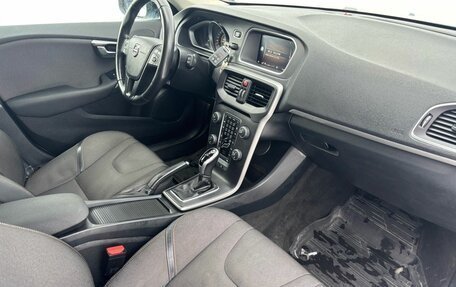 Volvo V40 Cross Country I, 2017 год, 1 730 000 рублей, 19 фотография