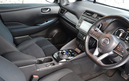 Nissan Leaf II, 2018 год, 1 700 000 рублей, 1 фотография