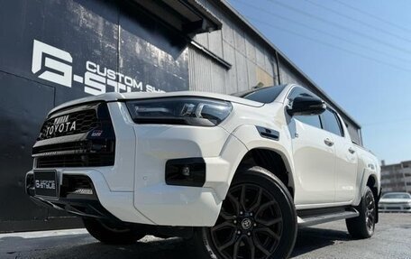 Toyota Hilux VIII, 2022 год, 4 500 000 рублей, 1 фотография