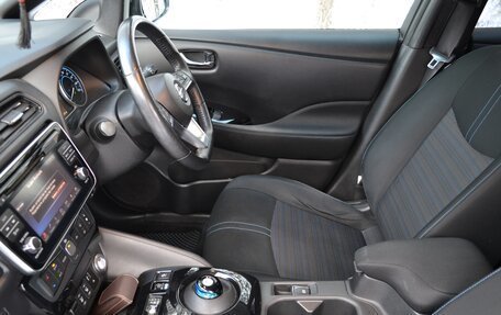 Nissan Leaf II, 2018 год, 1 700 000 рублей, 2 фотография