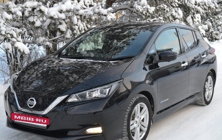 Nissan Leaf II, 2018 год, 1 700 000 рублей, 3 фотография