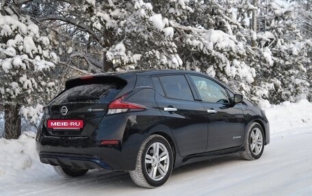 Nissan Leaf II, 2018 год, 1 700 000 рублей, 5 фотография