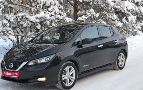 Nissan Leaf II, 2018 год, 1 700 000 рублей, 7 фотография