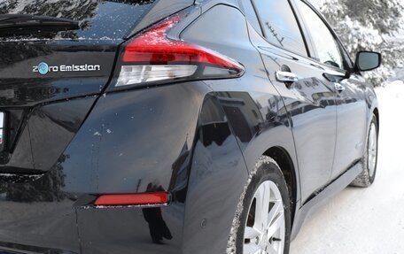 Nissan Leaf II, 2018 год, 1 700 000 рублей, 19 фотография