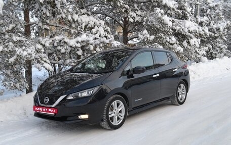 Nissan Leaf II, 2018 год, 1 700 000 рублей, 16 фотография