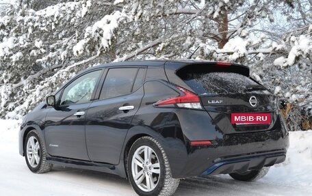 Nissan Leaf II, 2018 год, 1 700 000 рублей, 20 фотография