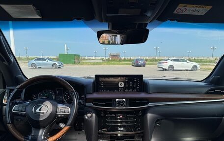 Lexus LX III, 2017 год, 6 990 000 рублей, 10 фотография