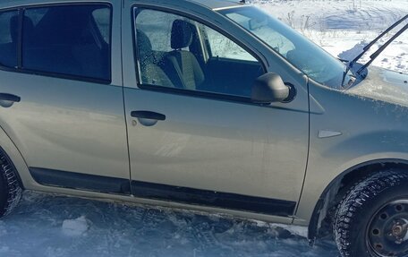 Renault Sandero I, 2011 год, 650 000 рублей, 3 фотография