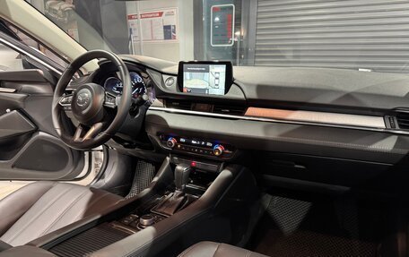 Mazda 6, 2023 год, 2 990 000 рублей, 10 фотография