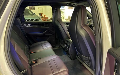 Porsche Cayenne III, 2025 год, 19 150 000 рублей, 10 фотография