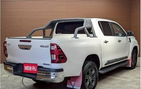 Toyota Hilux VIII, 2022 год, 4 400 000 рублей, 5 фотография