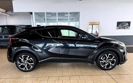 Toyota C-HR I рестайлинг, 2020 год, 2 700 000 рублей, 12 фотография