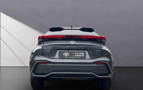 Toyota C-HR, 2025 год, 3 600 000 рублей, 4 фотография