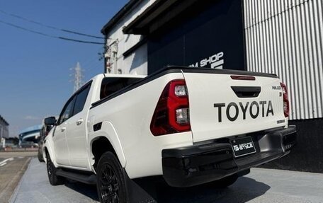 Toyota Hilux VIII, 2022 год, 4 500 000 рублей, 7 фотография