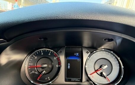 Toyota Hilux VIII, 2022 год, 4 500 000 рублей, 13 фотография