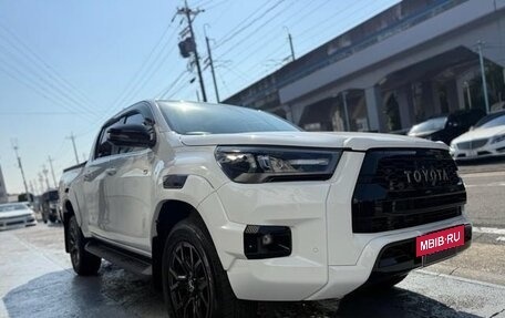 Toyota Hilux VIII, 2022 год, 4 500 000 рублей, 4 фотография